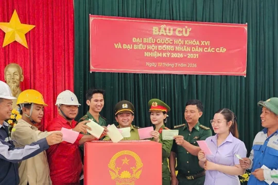 Ngày hội bầu cử sớm ở đảo Hòn Khoai, Hòn Chuối