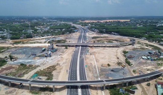 Chỉ 1 tháng nữa, thông xe đoạn cao tốc nghìn tỷ kết nối 2 tỉnh thành giàu nhất cả nước