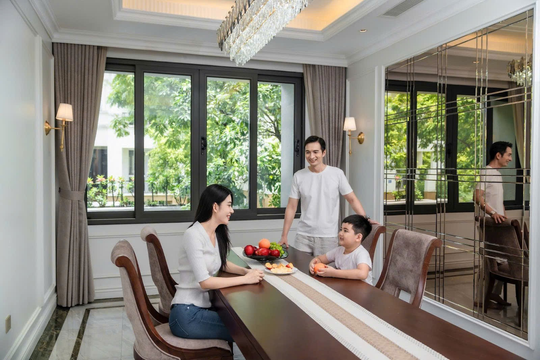 Từ ồn ào đến yên tĩnh: Khi hệ cửa thay đổi trải nghiệm sống