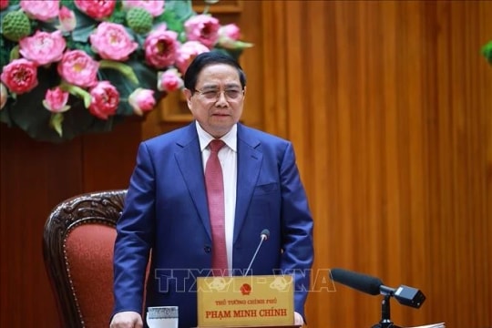 Thủ tướng: Xử lý nghiêm hành vi đầu cơ, găm hàng, buôn lậu xăng dầu