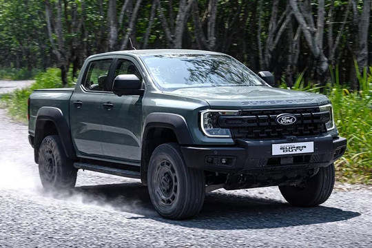 'Quái vật bán tải' Ford Ranger Super Duty ra mắt Đông Nam Á: Động cơ V6, kéo khỏe như xe tải, vừa lộ giá đã gây sốc