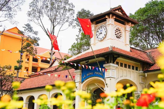 Ngôi trường chuyên gần 100 năm tuổi tiên phong đưa AI vào giảng dạy, là 'cái nôi' đào tạo nhiều thần đồng, nhân vật nổi tiếng