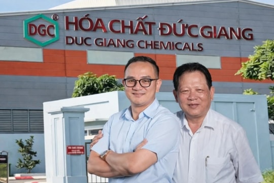 Hóa chất Đức Giang (DGC) đón thêm tin buồn