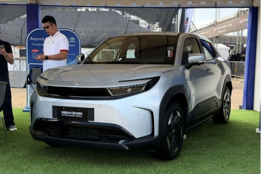 Trái ngược với tuyên bố không 'mặn mà' với xe điện, Toyota ra mắt chiếc thứ 2 sau bZ4X: Chốt giá 817 triệu, Urban Cruiser EV tham gia cuộc đua khốc liệt giành khách hàng tầm trung