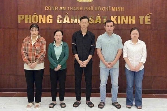 Khám xét trụ sở công ty mỹ phẩm, bắt Giám đốc Kiều Hoàng Nhã và 4 người, thu giữ hơn 10.000 sản phẩm