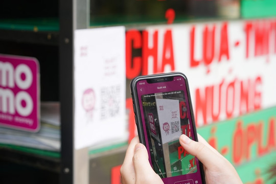 Siết quản lý ví điện tử, yêu cầu khai báo tài khoản: MoMo nói gì?