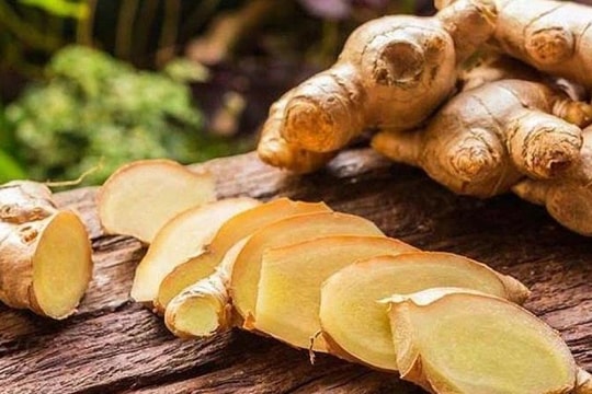 Ít ai ngờ: Loại củ gia vị quen thuộc này lại là 'bí quyết vàng' giúp tóc mọc dày, giảm rụng rõ rệt