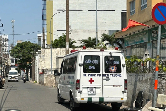 Người đàn ông tử vong trong tư thế treo cổ tại nhà trọ không số ở TPHCM