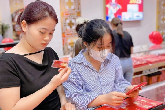 Cảnh báo FOMO: Người Việt có thể thiệt 20–30 triệu đồng mỗi lượng vàng vì ‘độ trễ’ chính sách