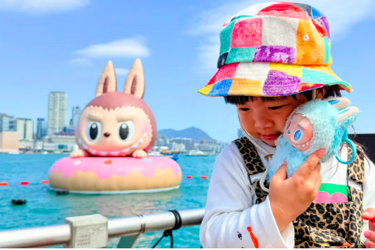 Từ tiết kiệm sang hưởng thụ: Đất nước tỷ dân đổi cách tiêu tiền