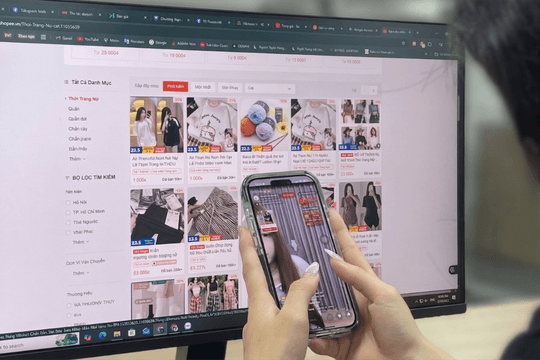 Lướt TikTok vài phút, chốt đơn vài triệu: Nhiều người mất kiểm soát chi tiêu lúc nào không biết