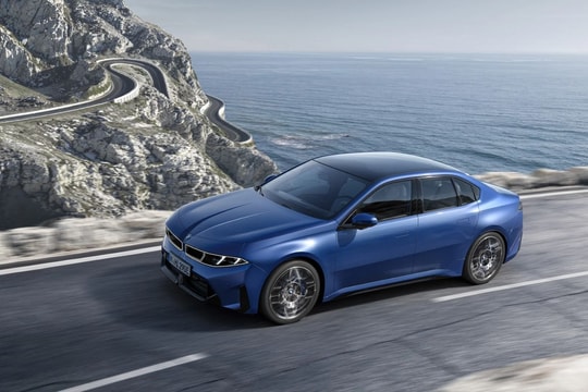 Lộ diện xe điện hạng sang BMW i3 All-new 2026: Sạc 10 phút đi 400km, tầm hoạt động 900km, khai tử đồng hồ truyền thống