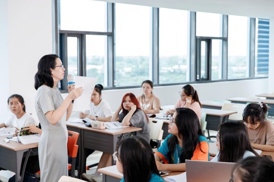 Một trường đại học công bố trả lương 120 triệu đồng/tháng cho giảng viên