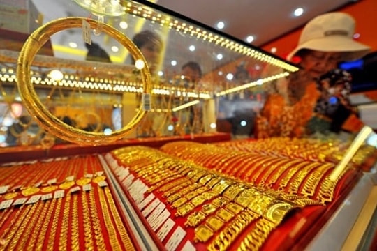 VDSC: Giá vàng được dự báo sẽ đạt 5.200 USD/oz, kéo theo triển vọng tăng trưởng mạnh cho PNJ