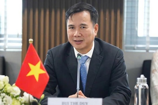 Đại học lớn nhất cả nước có Giám đốc mới: Là Phó Giáo sư, Tiến sĩ Tin học, từng nhận học bổng du học Australia