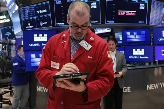 Dow Jones tăng nhẹ sau chuỗi giảm dài nhất kể từ năm 2022