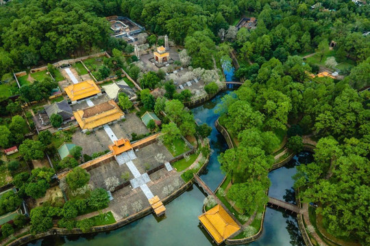 Lăng mộ cổ của ông vua nổi tiếng thương dân, sở hữu kiến trúc 'độc bản' giữa thiên nhiên Huế, hoàn thành chỉ trong 10 tháng