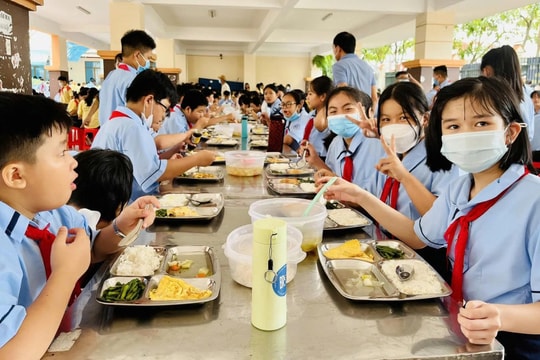 Vụ hàng trăm tấn thịt nhiễm bệnh bị đưa vào trường học gây bức xúc dư luận: Góc khuất thị trường 2 tỷ USD