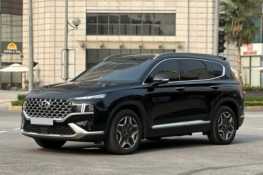 Uống 6 lít xăng/100 km: Một mẫu xe Hyundai đi 2 năm vẫn rao bán đắt hơn xe mới, nhưng khách Việt quyết săn bằng được