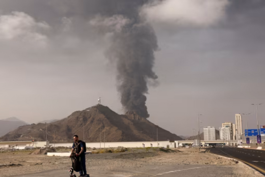UAE thay đổi thái độ với Iran, muốn sử dụng vũ lực để khơi thông eo biển Hormuz