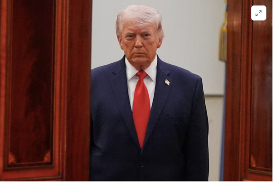 Ông Trump dọa 'đánh Iran tới cùng', giá dầu giao ngay lên tới 141 USD/thùng