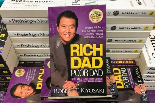 Tác giả ‘Cha giàu, cha nghèo’ Robert Kiyosaki: Giá vàng có thể lên tới 35.000 USD