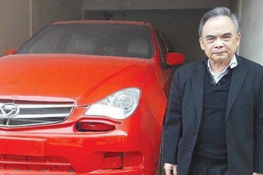 Ôm mộng ô tô ‘Made in Vietnam’, đại gia nghìn tỷ nay rơi vào cảnh ‘tán gia bại sản': Giờ sống trong xưởng cũ nuôi gà, dê