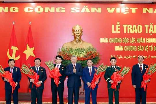 Chủ tịch nước Lương Cường, Thủ tướng Phạm Minh Chính, Bộ trưởng Phan Văn Giang nhận Huân chương cao quý