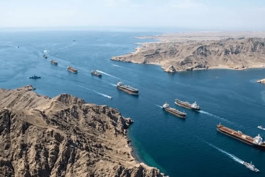Suez và một loạt kênh đào trở thành điểm nóng mới sau Hormuz