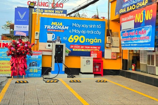 8.000 nhân sự Thế Giới Di Động hoàn tất lắp đặt hơn 3.000 trạm sạc, tủ đổi pin của tỷ phú Phạm Nhật Vượng