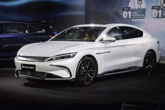 Tận mắt chứng kiến công nghệ Trung Quốc, CEO Honda phải thừa nhận: 'Không có cửa thắng'