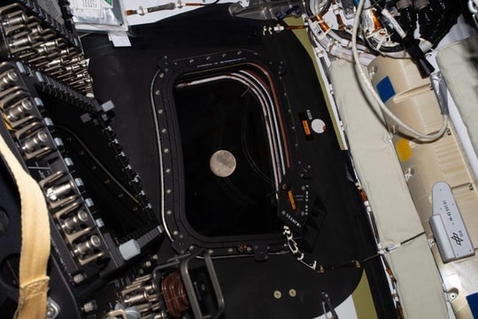 Chưa từng có trong lịch sử: Artemis II phá kỷ lục Apollo 13, lần đầu đưa con người bay xa hơn 400.000km khỏi Trái Đất
