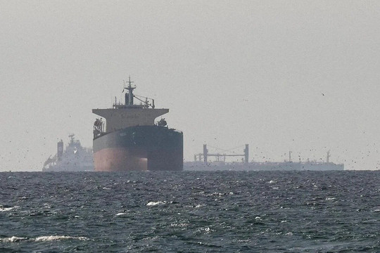 Iran công bố các tuyến đường thay thế eo biển Hormuz