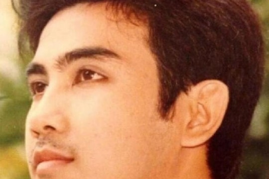 NSƯT được mệnh danh là 'MC giàu nhất nhì showbiz Việt': Từng nhặt ve chai, thổi kèn đám ma để có tiền đóng học phí, nay sở hữu biệt thự 21 tỷ, hôn nhân viên mãn với vợ doanh nhân