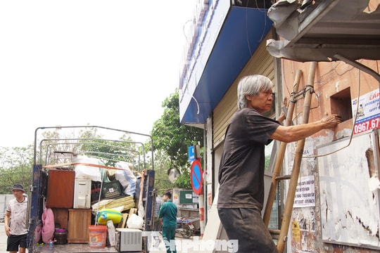 Hà Nội: Hỗ trợ 49 hộ dân dọn dẹp, tháo dỡ nhà để làm trụ cầu Tứ Liên