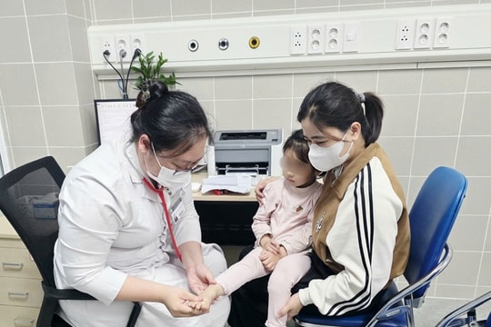 Bệnh viện Bạch Mai phát cảnh báo quan trọng, gia đình có con nhỏ cần lưu ý!