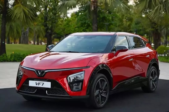 Doanh số xe tháng 3 phân khúc SUV hạng C: Mazda CX5 mất ngôi vương, khách Việt quay xe chọn VinFast VF 7 và tân binh Mitsubishi Destinator
