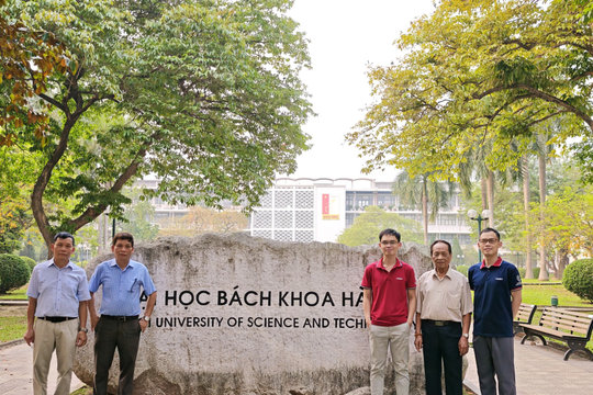 Gia đình '3 đời học Bách khoa' gây bão mạng: Ông đỗ ĐH năm 16 tuổi, được giữ làm giảng viên, con cháu được tuyển thẳng, đi du học