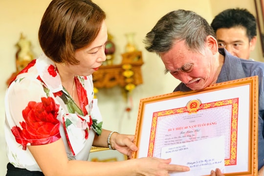 Đảng viên có thể sắp được nhận khoản tiền thưởng gần 38 triệu đồng: Điều kiện là gì, khi nào áp dụng?