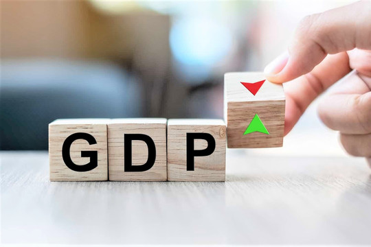 Tại sao GDP Việt Nam tăng vọt gần 8% giữa lúc Singapore đang phải 'thắt lưng buộc bụng’?