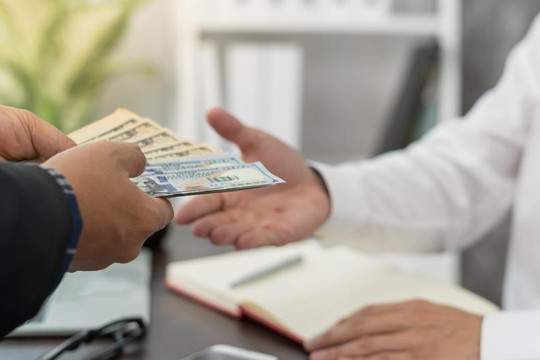 Công ty chuyển nhầm 4 tỷ tiền lương, nhân viên từ chối trả và cái kết bất ngờ
