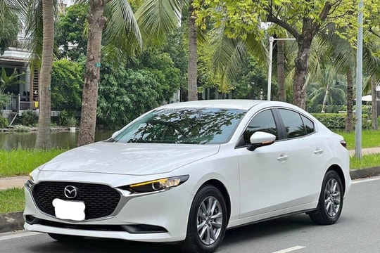 Thị trường sedan cỡ C có dấu hiệu lạ, một cái tên gần như 'ôm trọn' thị phần