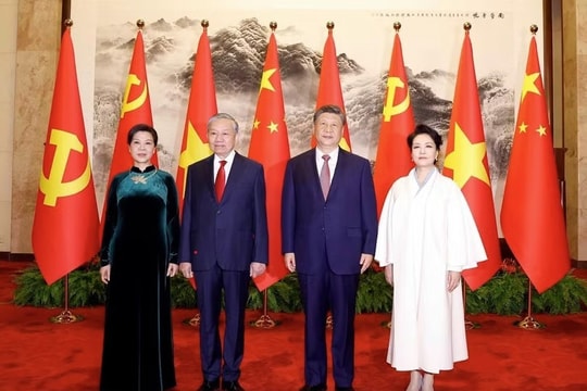 Tổng Bí thư, Chủ tịch nước Việt Nam và Trung Quốc trao đổi nhiều vấn đề quan trọng