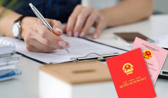 Sổ đỏ bị rách lại phát hiện sai sót, có được cấp đổi sổ mới không?