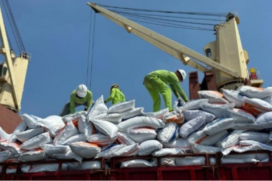 Đối thủ lớn của Việt Nam chốt đơn 200.000 tấn gạo, khách hàng ở ngay Đông Nam Á