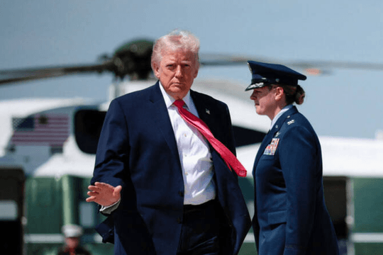Ông Trump tuyên bố Iran đồng ý bàn giao kho uranium làm giàu, đôi bên sắp đạt thỏa thuận hòa bình?