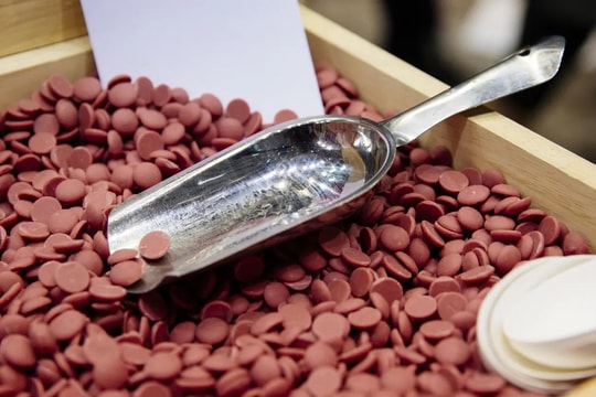 Giá ca cao rơi tự do khiến công ty chocolate lớn nhất thế giới 'dính đòn', thị trường rung chuyển