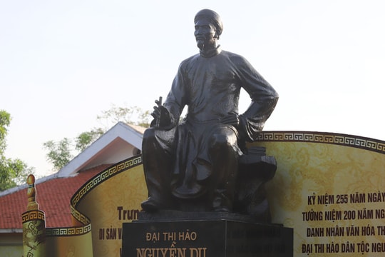 Đại thi hào duy nhất của Việt Nam được UNESCO vinh danh là Danh nhân văn hóa thế giới: Xuất thân quý tộc, sở hữu tác phẩm lập kỷ lục thế giới