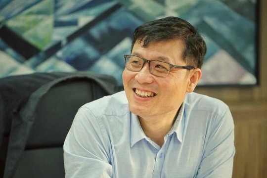 Nhà Toán học người Việt là con trai của nhà thơ, nhà báo nổi tiếng, làm Giám đốc viện nghiên cứu dữ liệu của tỷ phú Phạm Nhật Vượng