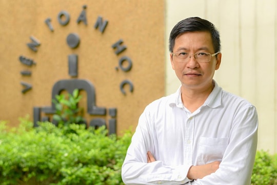 'Thần đồng' Toán học đầu tiên được đặc cách phong hàm, trở thành Giáo sư trẻ nhất Việt Nam, nhận giải thưởng danh giá của Đức